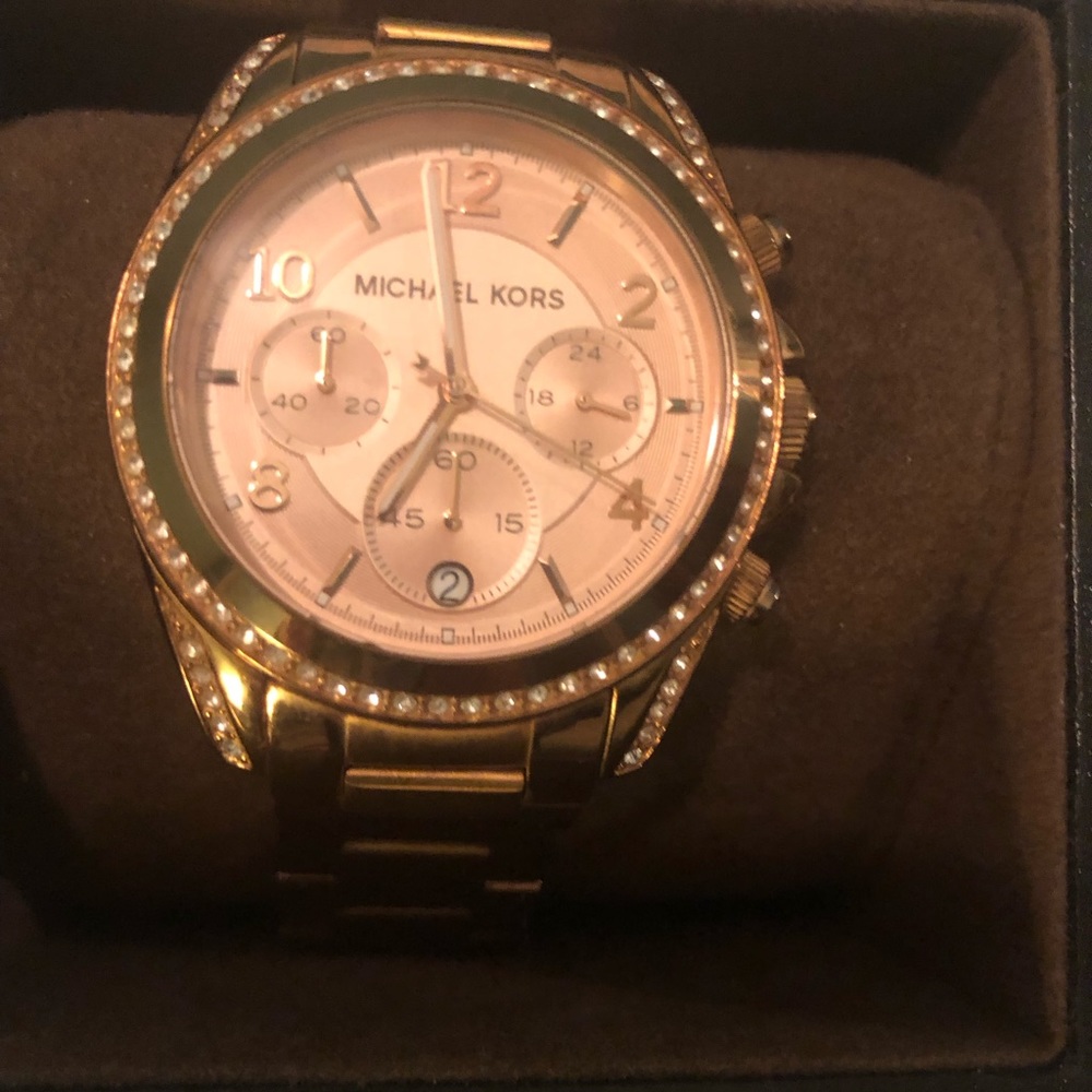 Rose gold Michael Kors watch in original box EUC